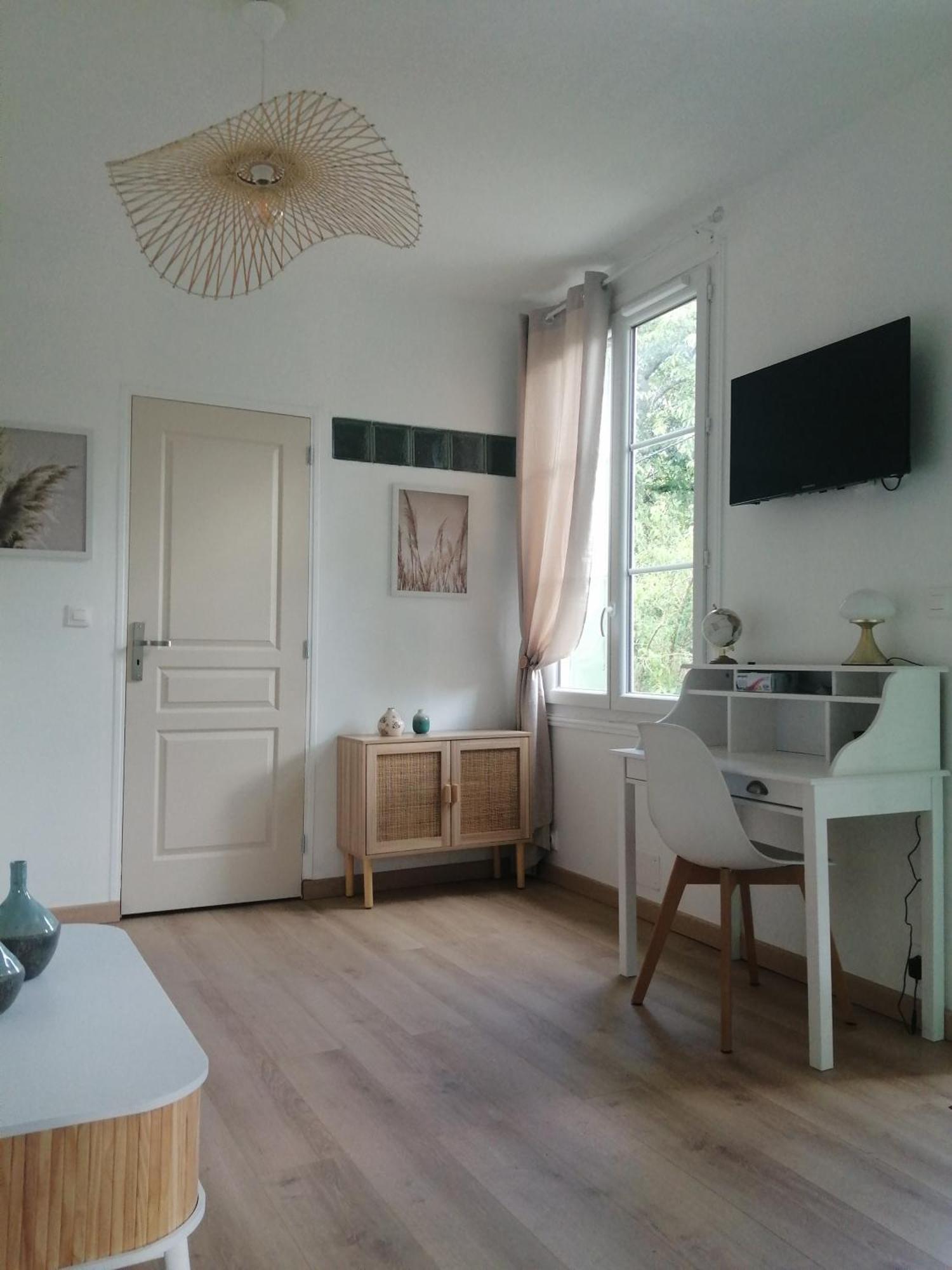 Maison " Bouton D'Or" Au Bord De L'Eau, A 10 Mn De Tours , Meuble Classe Une Etoile Saint-Avertin Extérieur photo