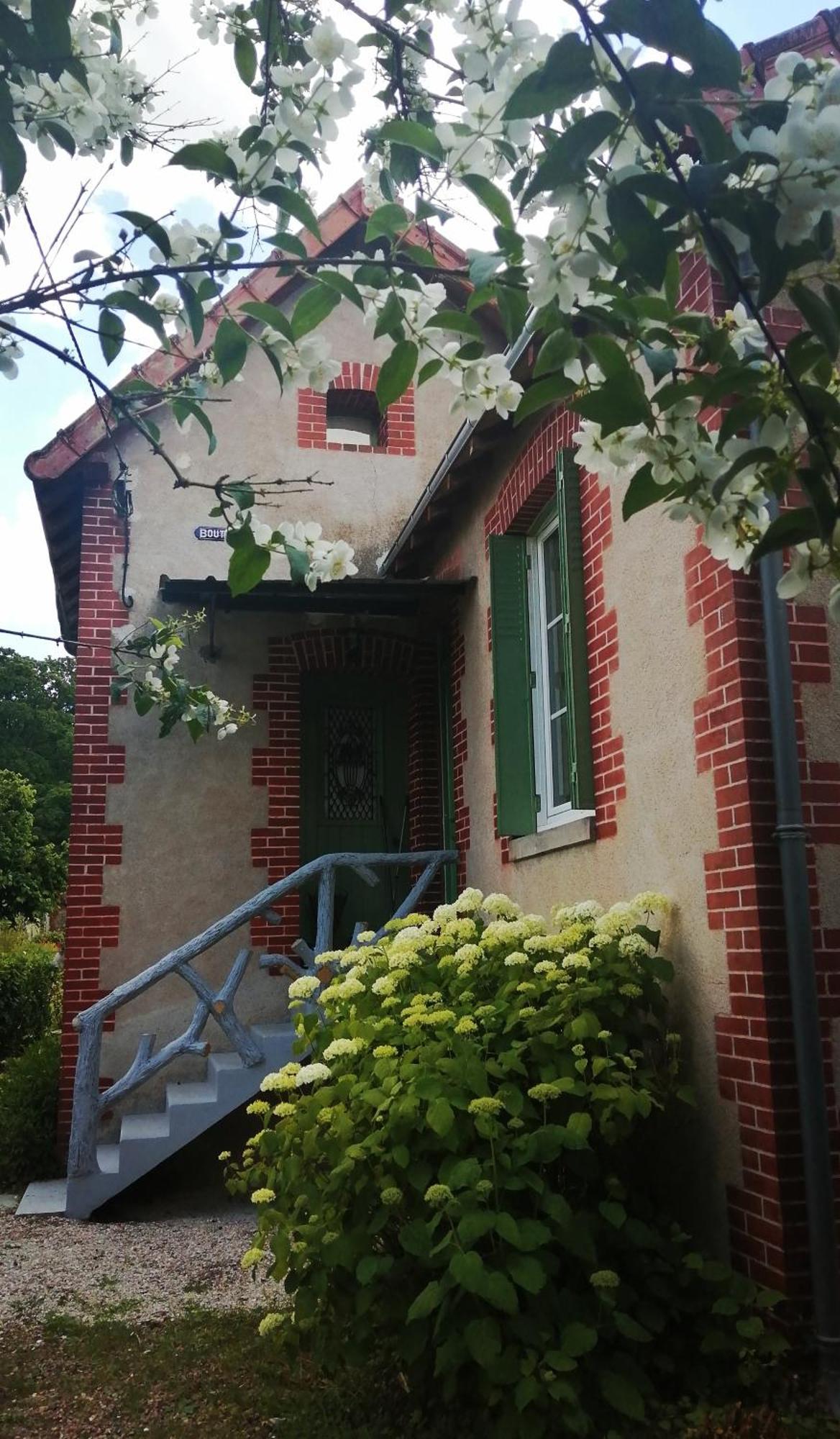 Maison " Bouton D'Or" Au Bord De L'Eau, A 10 Mn De Tours , Meuble Classe Une Etoile Saint-Avertin Extérieur photo